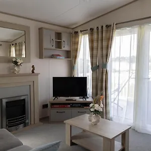  Apartment Hiba Luxury At Parkdean Cayton Bay